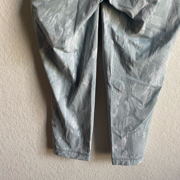 Lululemon Swift Speed High Rise Yoga Tight 28” Reverbrate Chevron Jacquard 10 - Picture 12 of 13